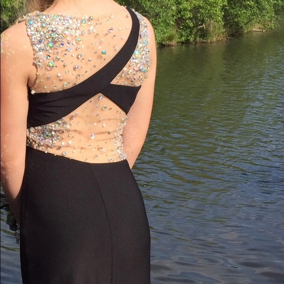 Black jersey prom dress - Picture 4 of 4